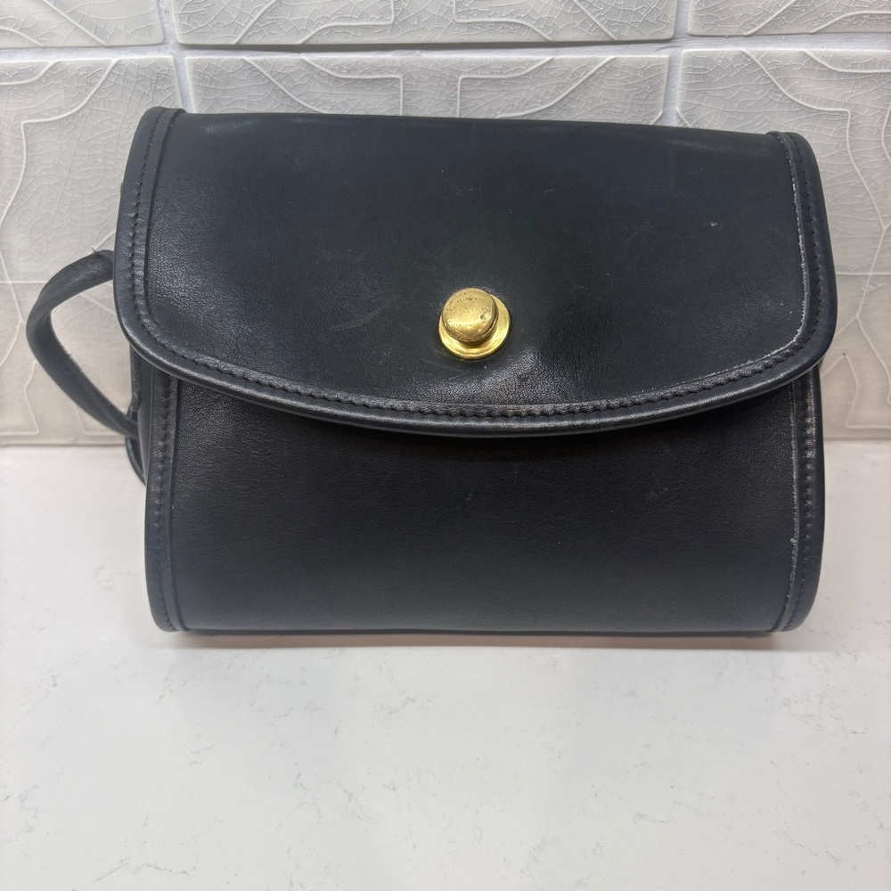 Vintage Coach Black Snap Closure Purse